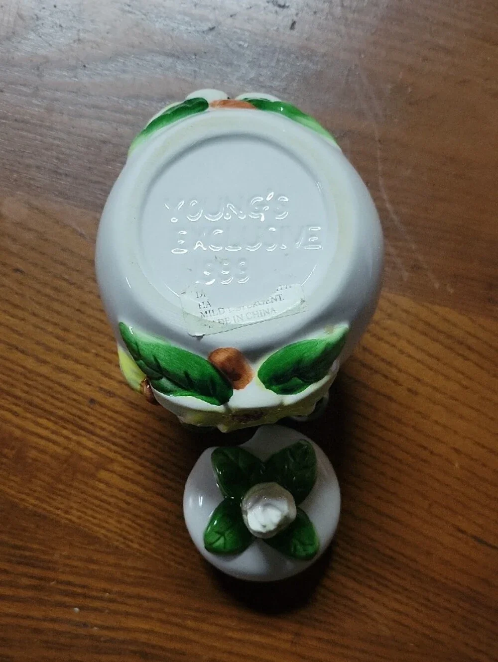 Young's Exclusive Sugar Or Jam Jar White Ceramic Floral  with Green Bow